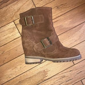 Sbicca camel colored boot